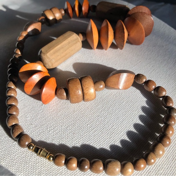 Vintage 26” Real Wood Chunky Beaded Necklace with Gold/Brass Tone Screw Clasp - Picture 3 of 6